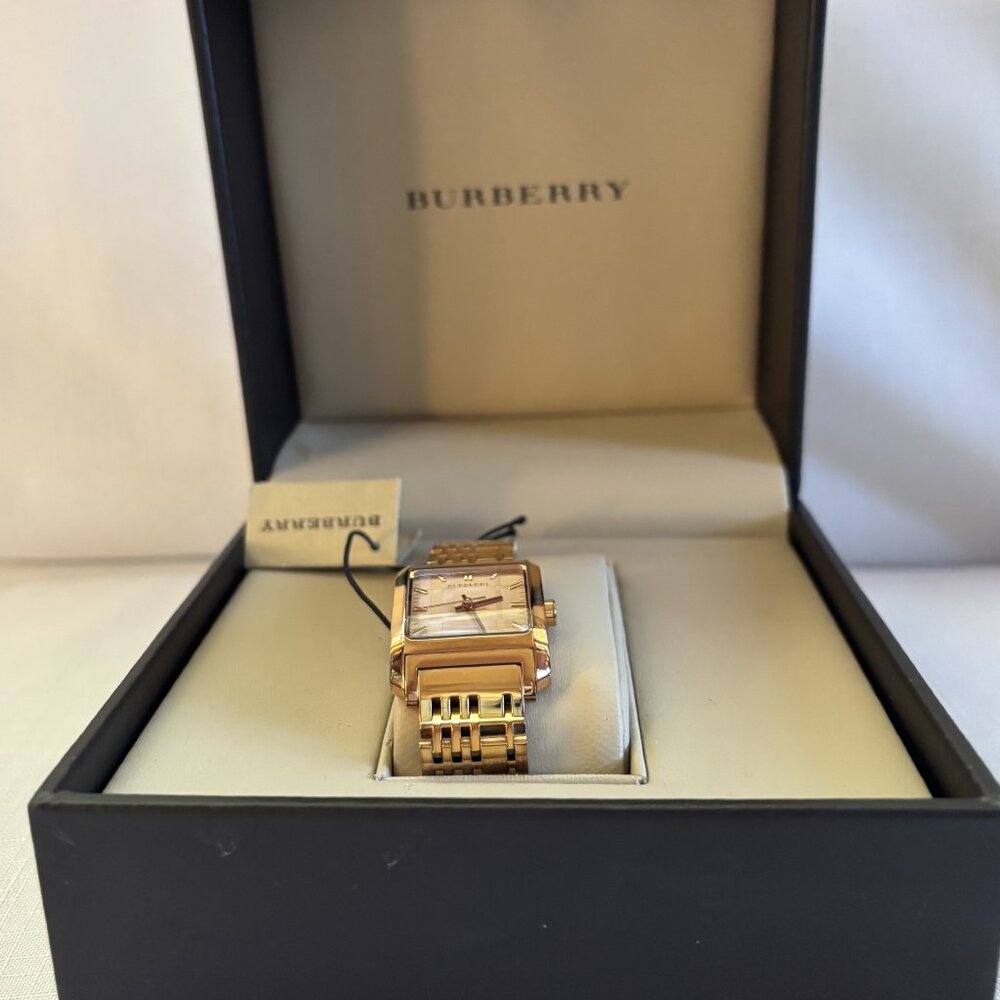 BURBERRY Women's Watch Rose Gold Stainless Steel